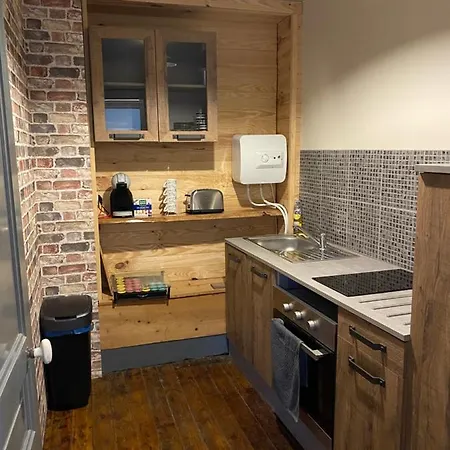 Tour Du Château De Gondole * Le Cendre