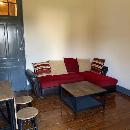 Tour Du Chateau De Gondole * Le Cendre