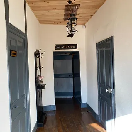 Tour Du Chateau De Gondole Apartment Le Cendre