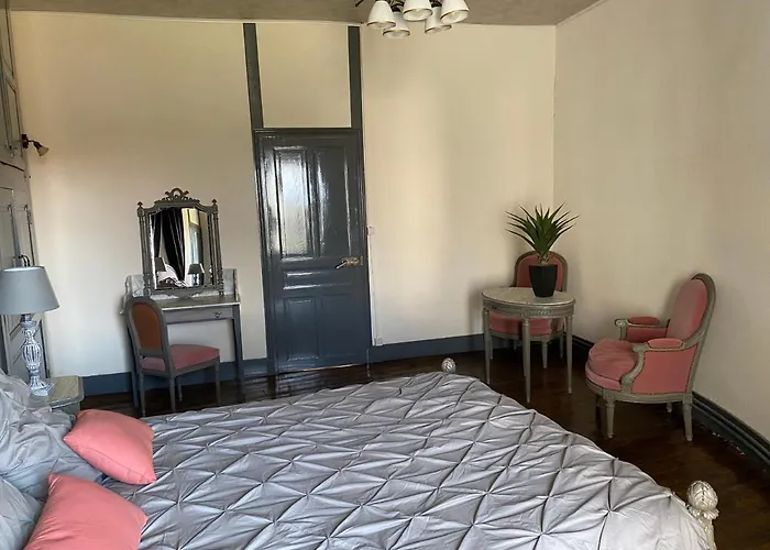 Tour Du Château De Gondole